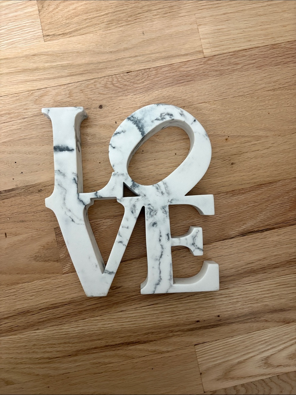 LOVE Marble-Effect Room Decor - White/Gray